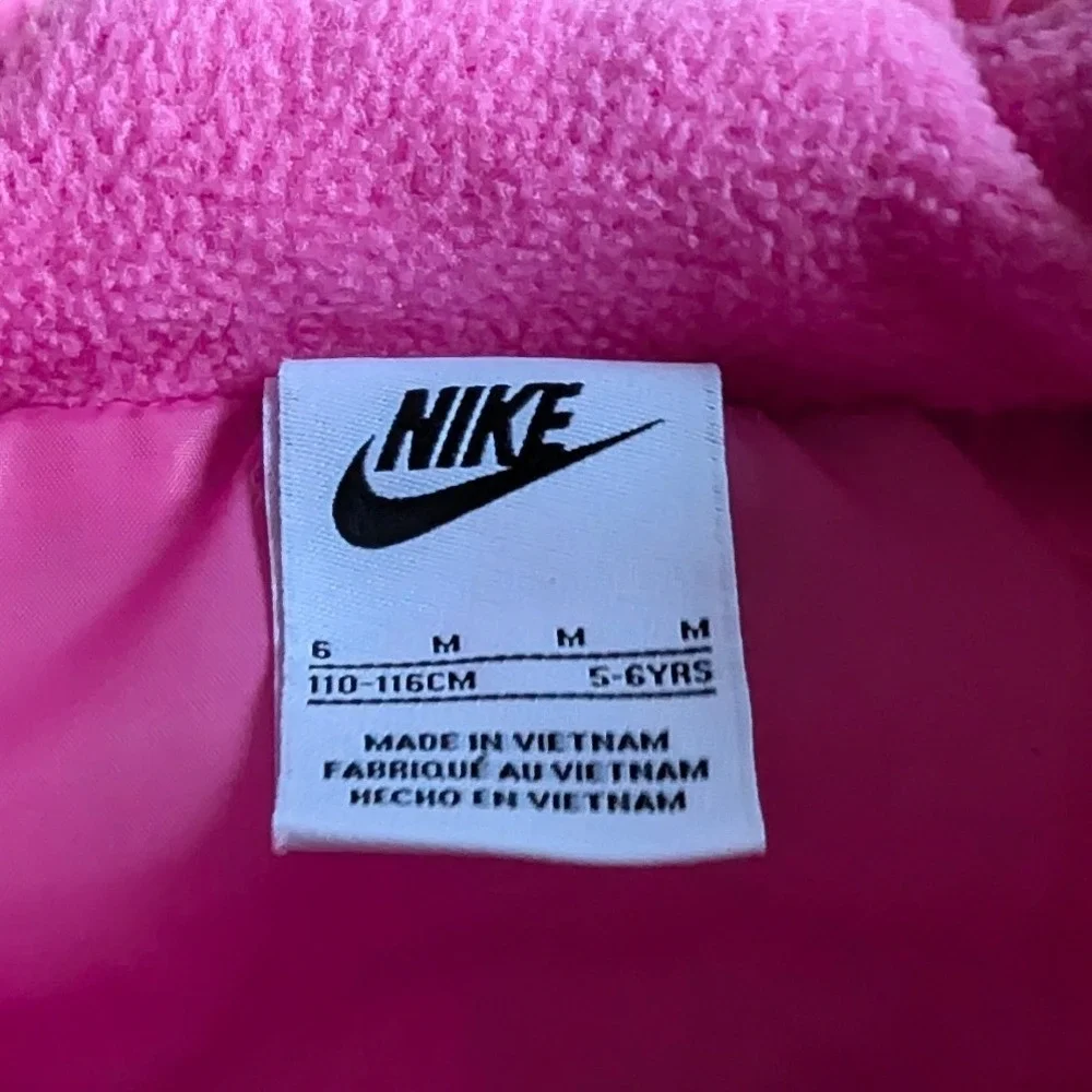 Nike Kids Pink Mini Swoosh Puffer Vest Fleece Lined Full Zip Jacket Size 6Y Med